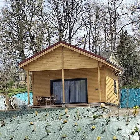 Des Roches A 2 Min De Vulcania - Calme Et Nature Chalet *