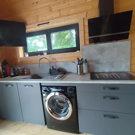 Des Roches A 2 Min De Vulcania - Calme Et Nature Chalet Saint-Ours (Puy-de-Dome)